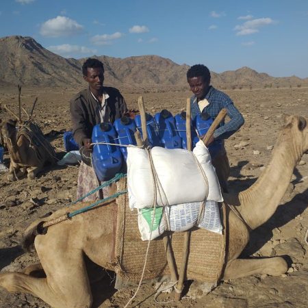 APDA health team loading camels to go out to rescue displaced in Erebti (5)